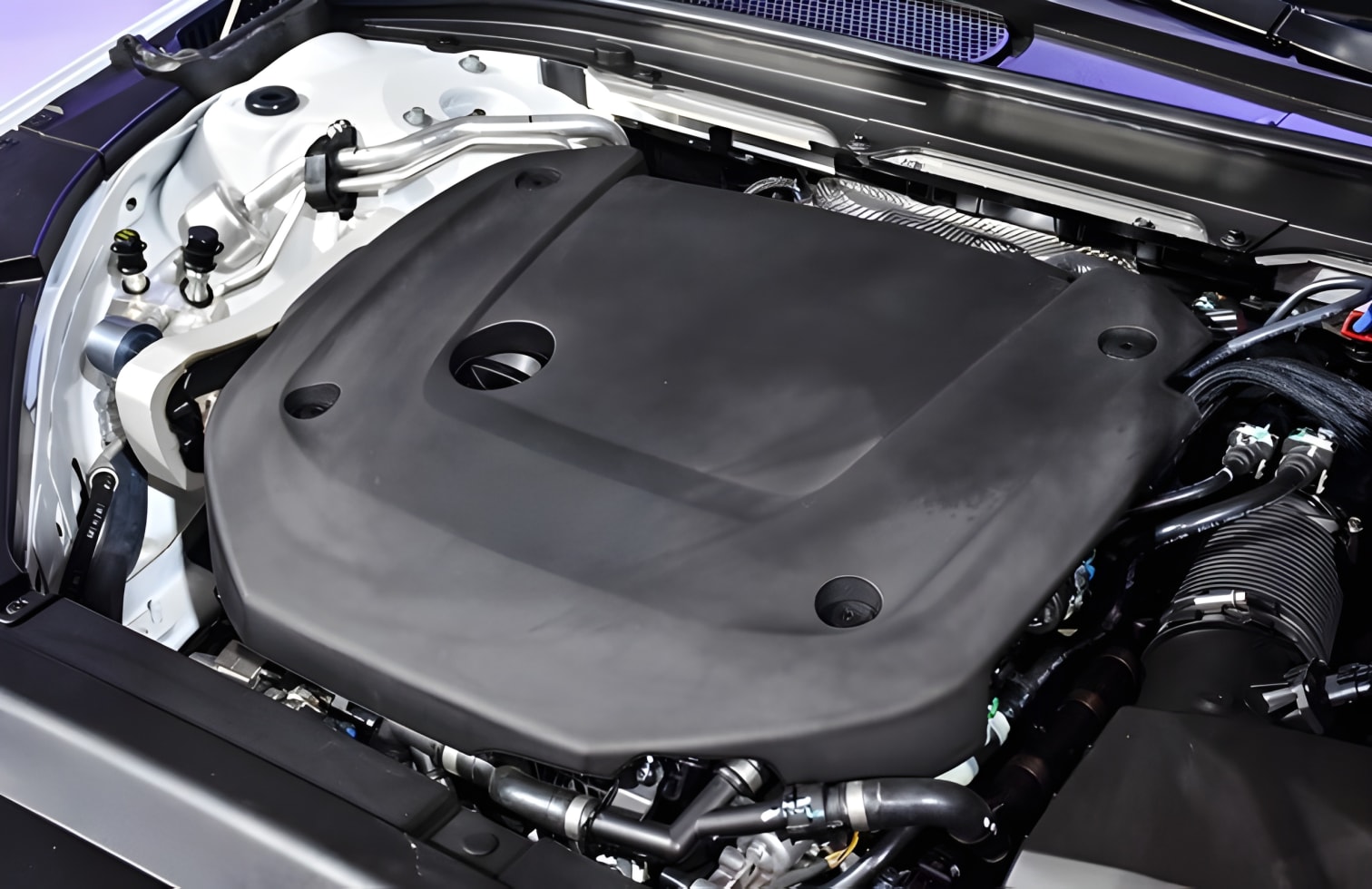 Động cơ Volvo S90 khoang máy mạnh mẽ