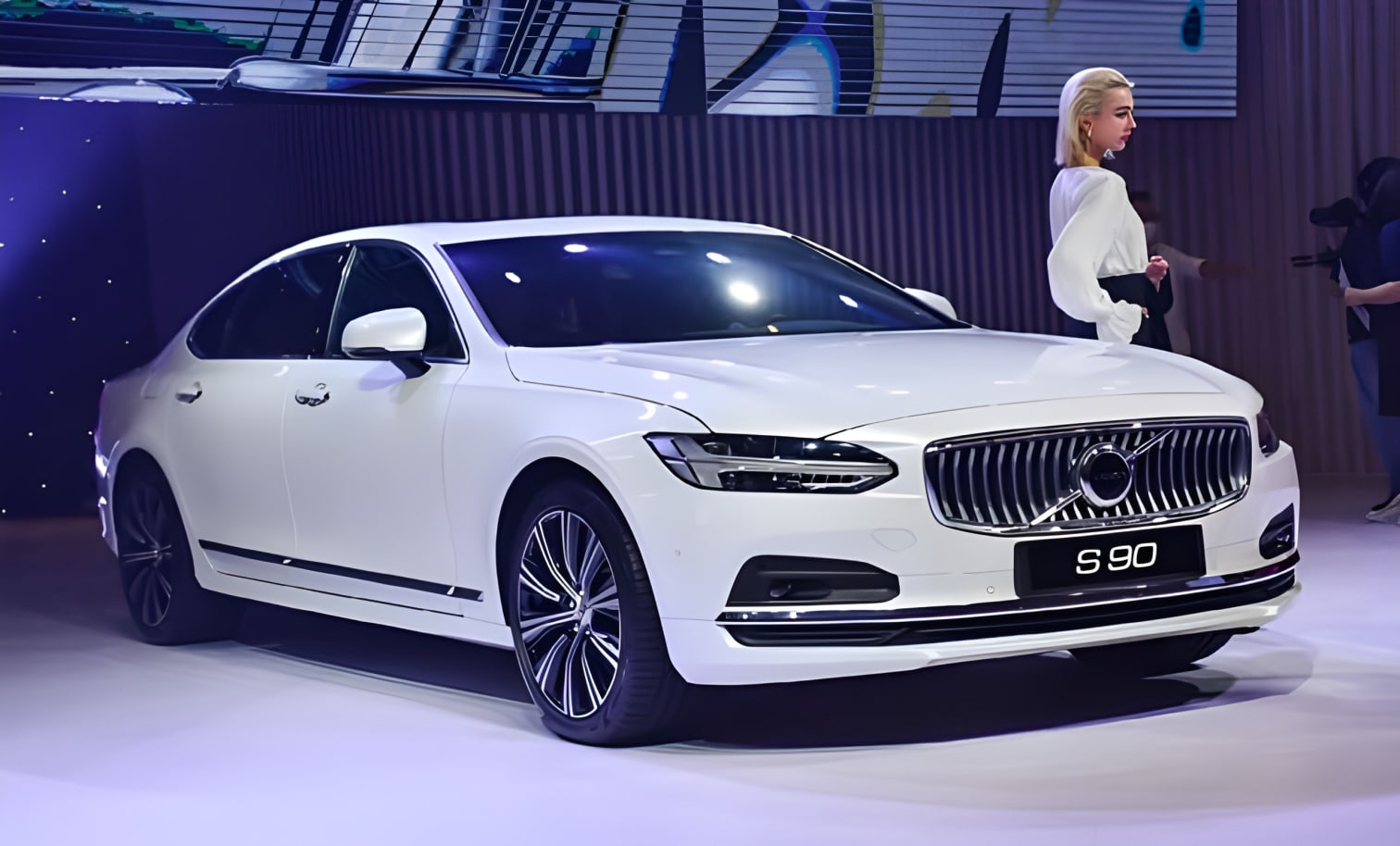 Giá xe Volvo S90 tại Việt Nam