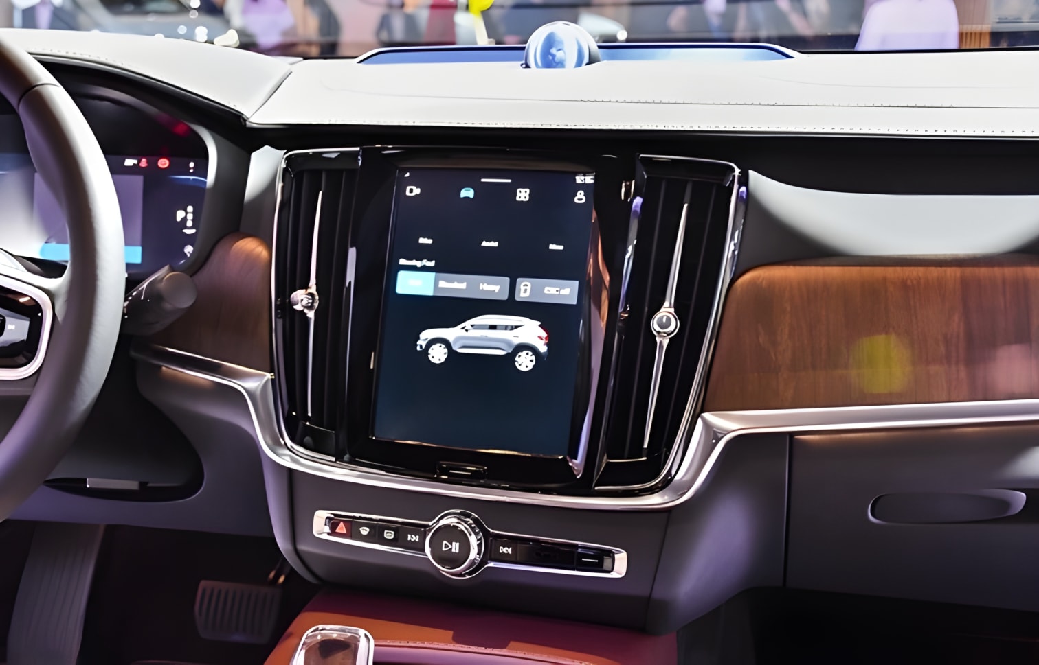 Màn hình giải trí cảm ứng lớn trên Volvo S90