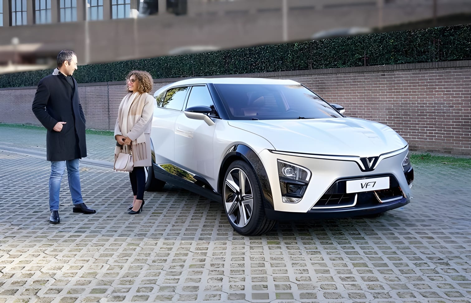 Xe điện VinFast VF7 SUV cỡ trung chạy điện hoàn toàn